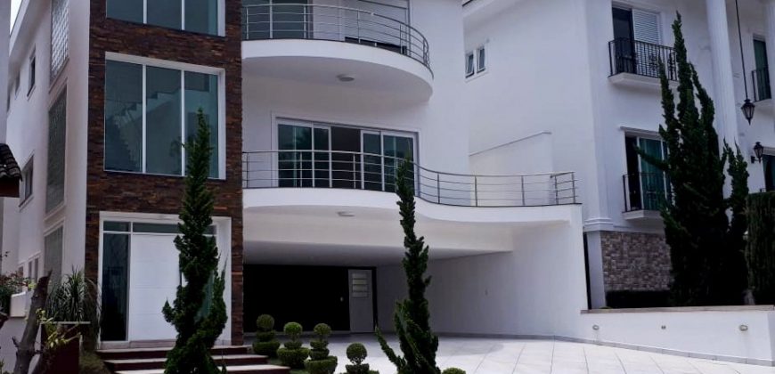 Casa de Alto Padrão em condomínio fechado 576m² – Jd. Hollywood – SBC